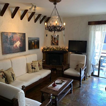 The Rustic Hug Apartment Athens Exterior photo