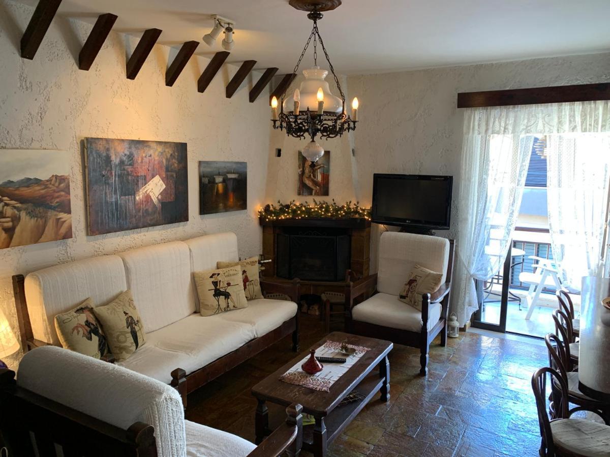 The Rustic Hug Apartment Athens Exterior photo