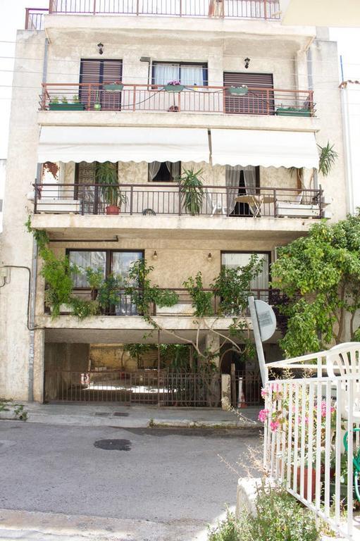 The Rustic Hug Apartment Athens Exterior photo